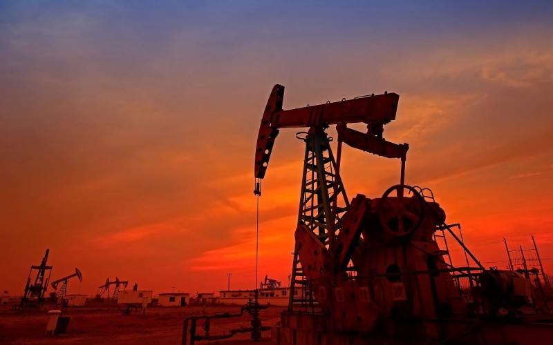 
                    Цена нефти Brent опустилась ниже $80 за баррель впервые за две недели

                